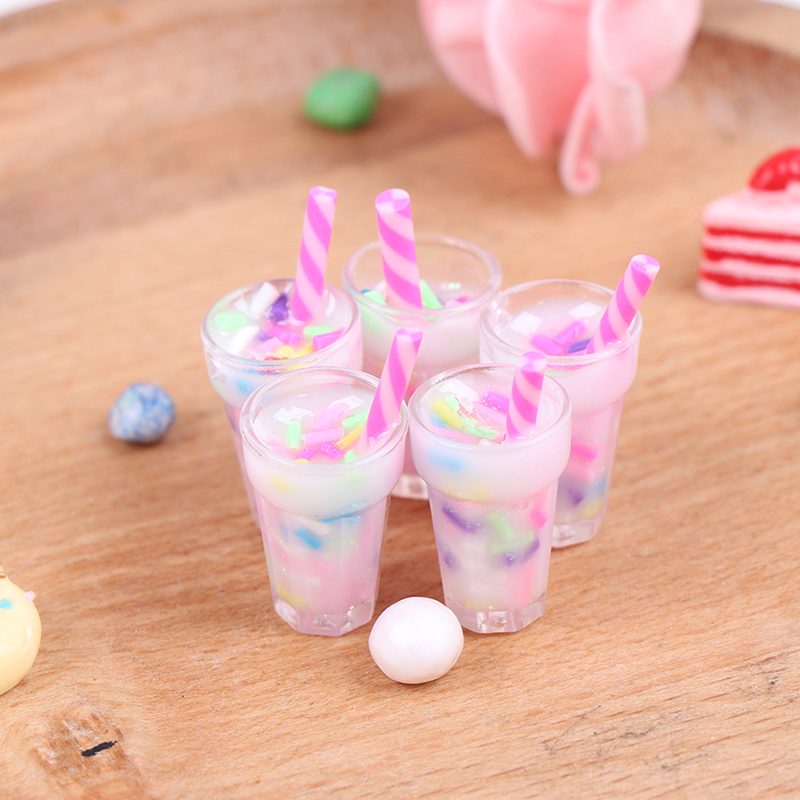 Botellas de bebidas y crema en - Resin Art Kitchen reseña y precio